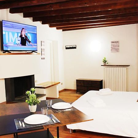Hbhall Navigli 2 Apartment Milano Exterior foto